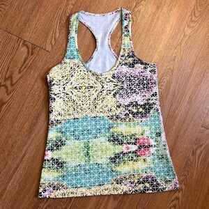 Lululemon HTF Paradise Grid Very Green Multi Tank Size 6